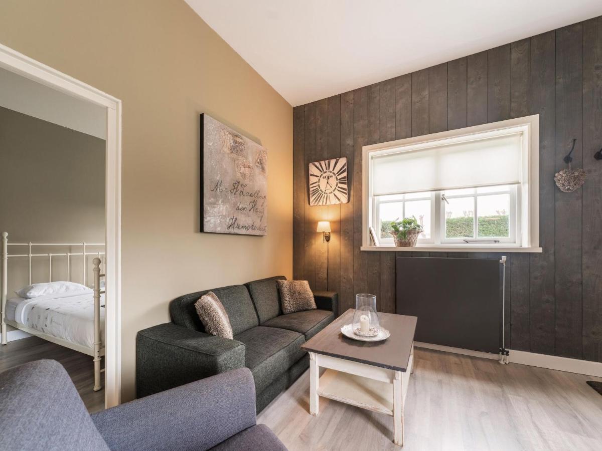 Quaint Summer Holiday Home In Egmond Binnen Exteriör bild