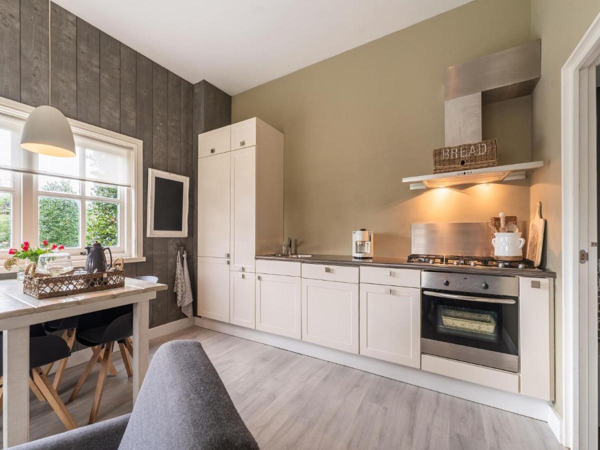 Quaint Summer Holiday Home In Egmond Binnen Exteriör bild